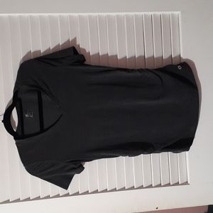 Grey GAP maternity tee